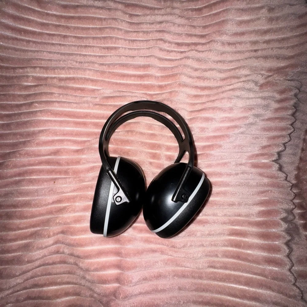 NEW WITHOUT TAGS!!! Black Soundproof Ear Muffs
